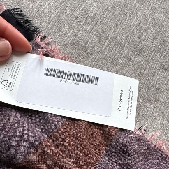 Authentic Burberry Tartan Check Scarf Shawl - Picture 3 of 7